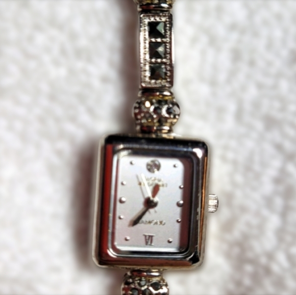 •𝙂𝙇𝙊𝙍𝙄𝘼 𝙑𝘼𝙉𝘿𝙀𝙍𝘽𝙄𝙇𝙏•𝙒𝘼𝙏𝘾𝙃• - Picture 4 of 15